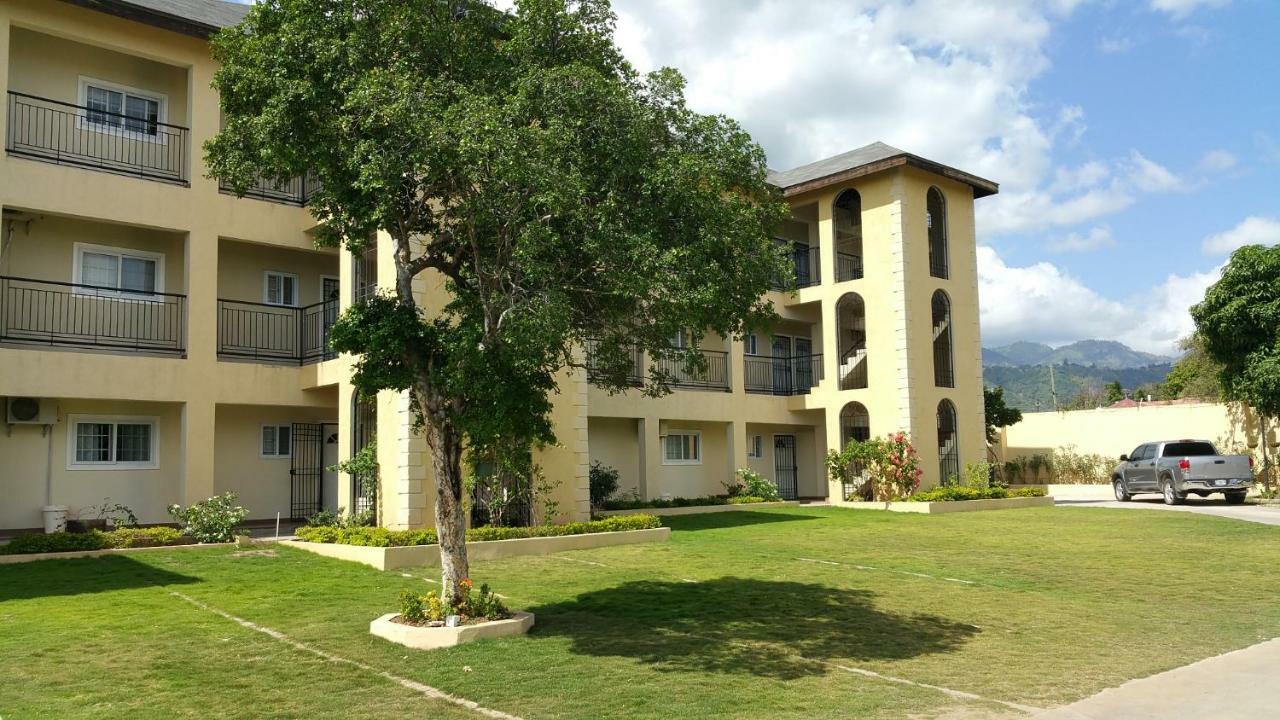 Donhead New Kingston Apt 3 المظهر الخارجي الصورة